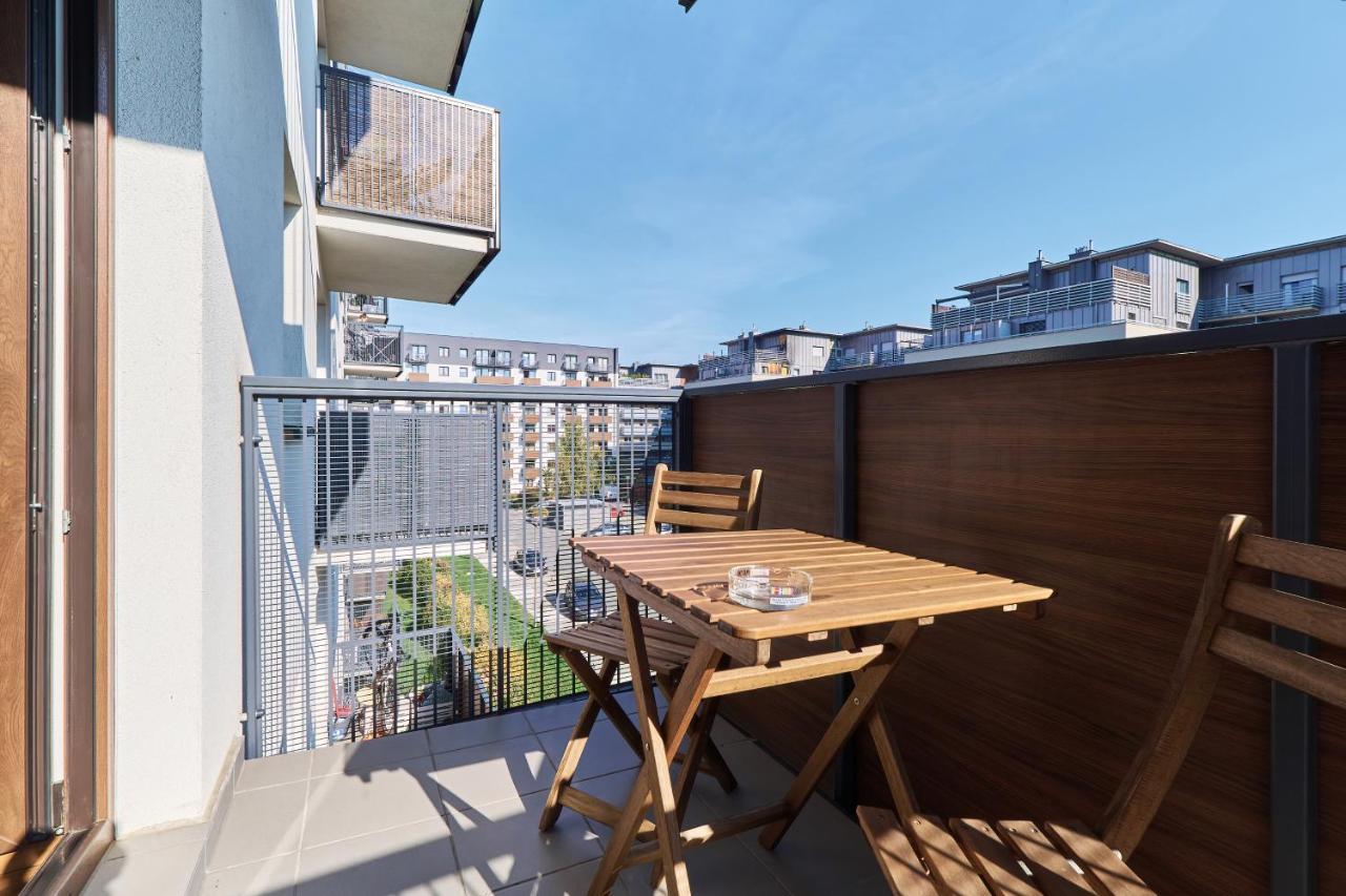 Nowa Teczowa Apartments Promenada Staromiejska By Noclegi Renters Wrocław Exteriör bild