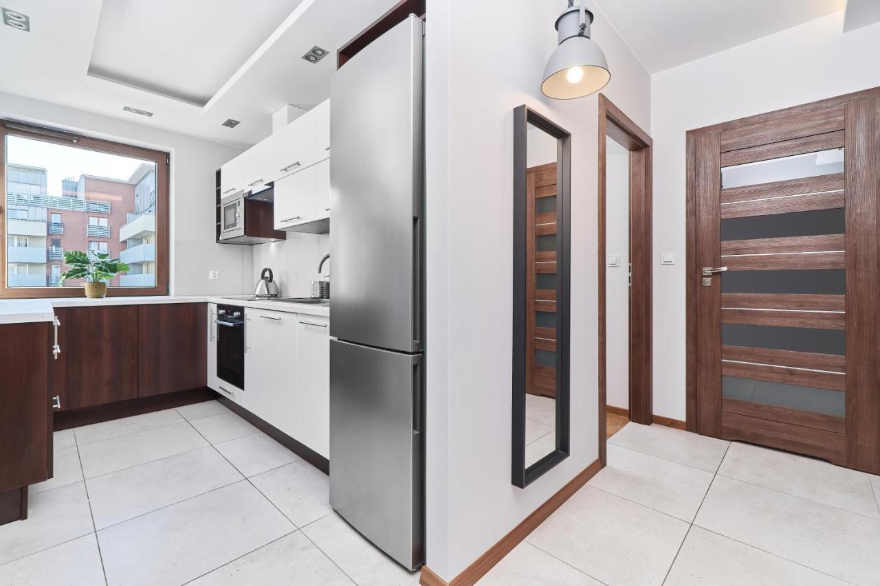 Nowa Teczowa Apartments Promenada Staromiejska By Noclegi Renters Wrocław Exteriör bild