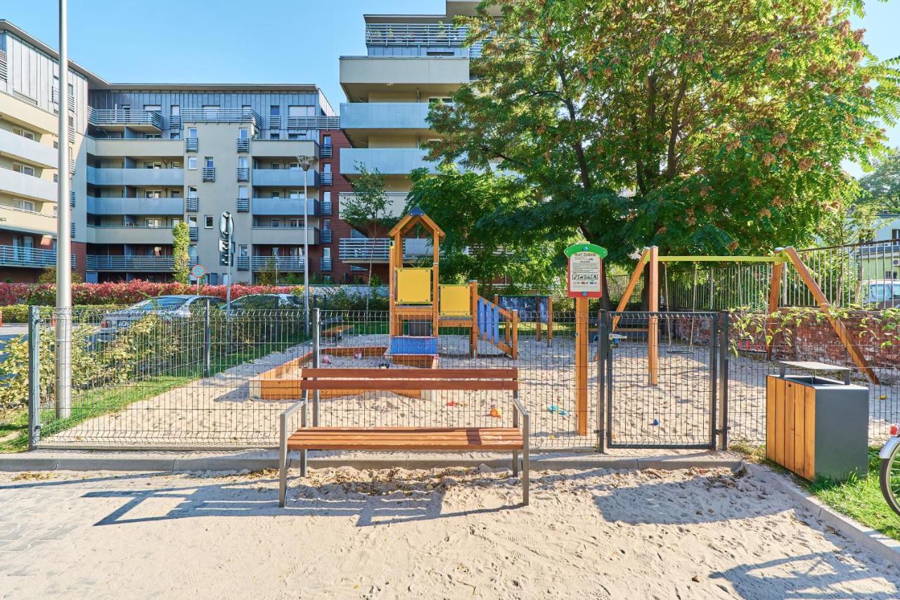 Nowa Teczowa Apartments Promenada Staromiejska By Noclegi Renters Wrocław Exteriör bild