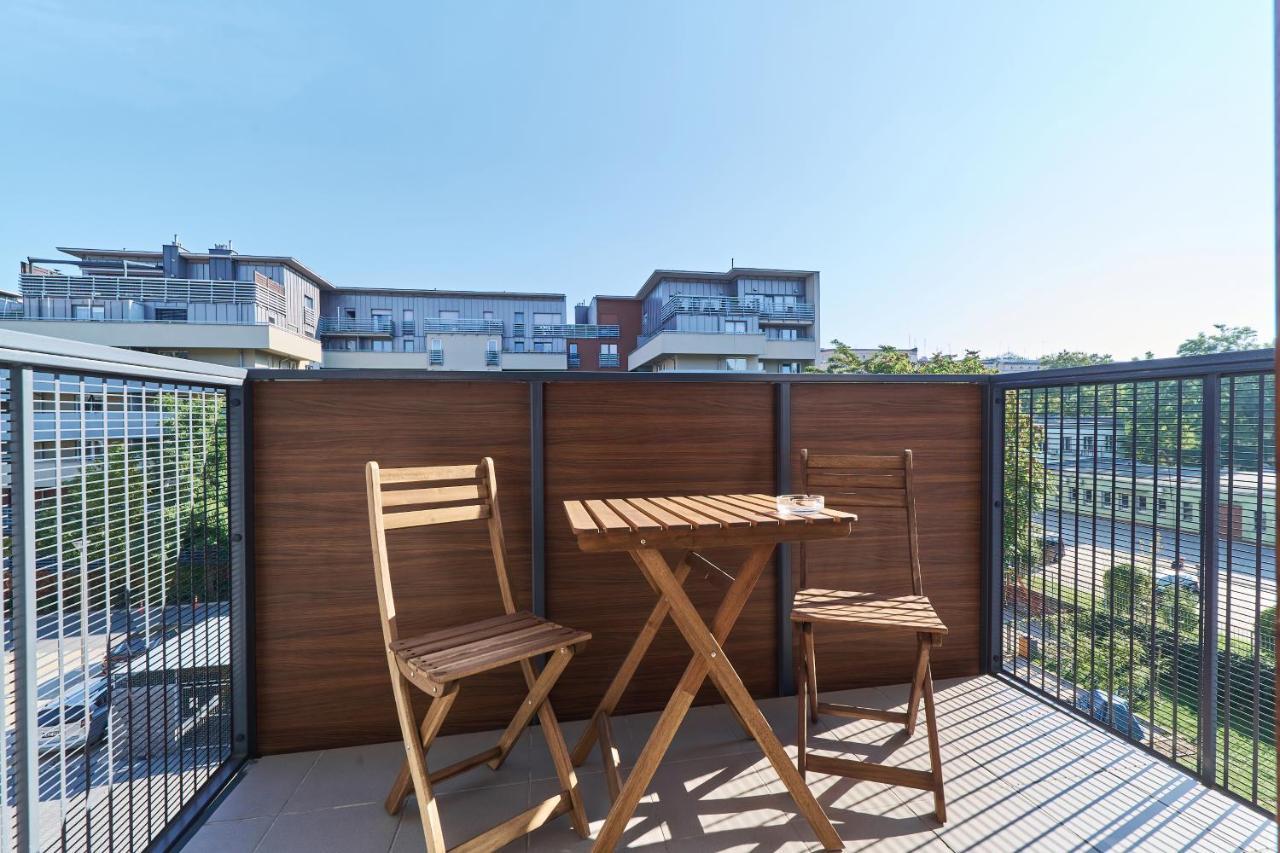 Nowa Teczowa Apartments Promenada Staromiejska By Noclegi Renters Wrocław Exteriör bild