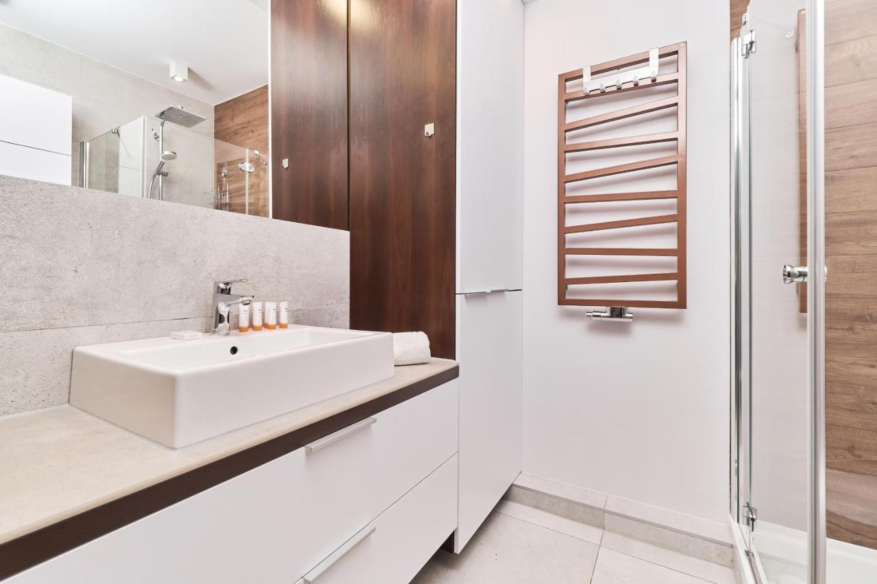 Nowa Teczowa Apartments Promenada Staromiejska By Noclegi Renters Wrocław Exteriör bild