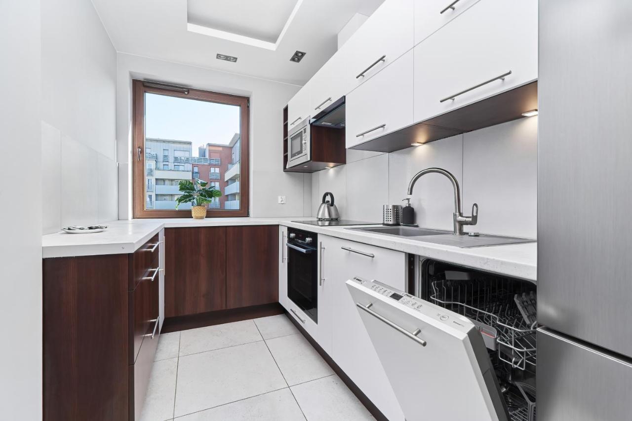 Nowa Teczowa Apartments Promenada Staromiejska By Noclegi Renters Wrocław Exteriör bild
