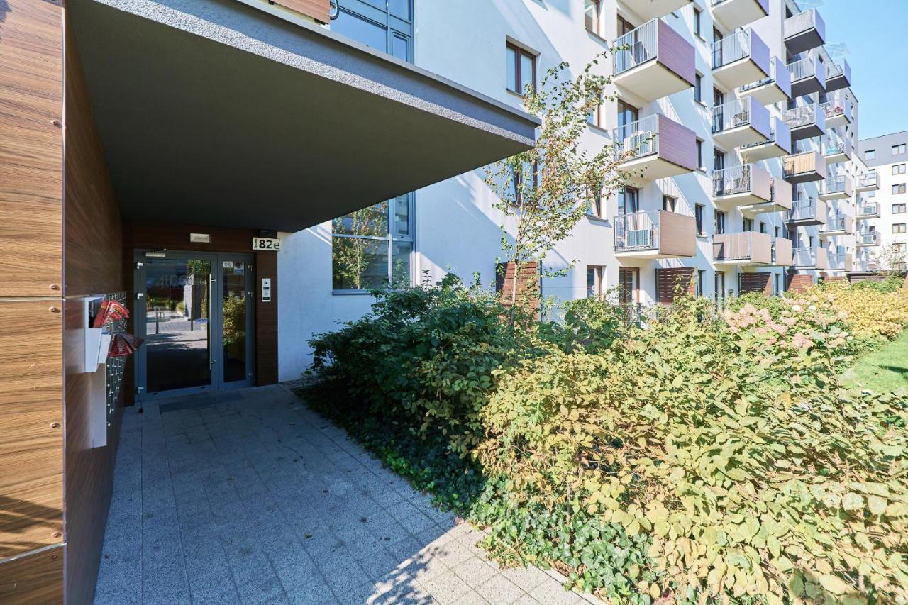 Nowa Teczowa Apartments Promenada Staromiejska By Noclegi Renters Wrocław Exteriör bild